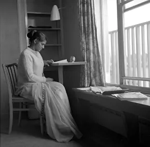 Madame Yevonde (mary Evans): Crosby Hall