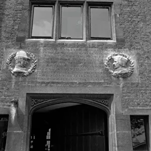 Madame Yevonde (mary Evans): Crosby Hall