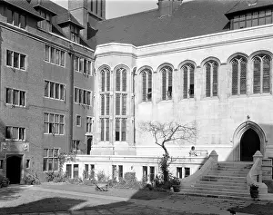 Madame Yevonde (mary Evans): Crosby Hall