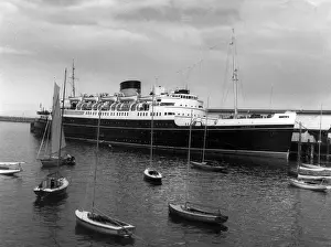 Laoghaire: CROSS CHANNEL STEAMER