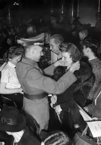 Motherhood: Cross of Honour for the German Mother