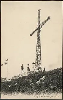 Lourdes: CROSS OF PIC DU JER