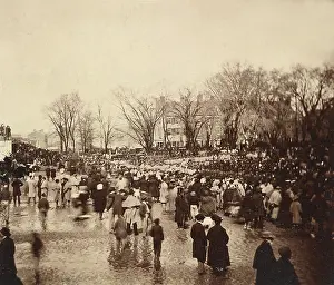 Soaked: The crowd at Abraham Lincoln's second inauguration ?