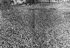 Wilhelmsplatz: Crowd in Berlin after the annexation of Austria in 1938