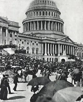 Congressmen: Crowd at the Capitol awaiting the arrival