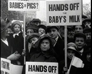 Shortages: A Crowd Is Demonstrating Against Wartime Shortages
