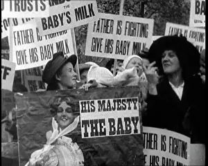 Shortages: A Crowd Is Demonstrating Against Wartime Shortages
