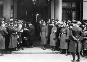 Nomination: Crowd of people on front of the NSDAP-headquarters in Berlin