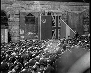 Beaverbrook: A Crowd of Soldiers Listening to Max Aitken