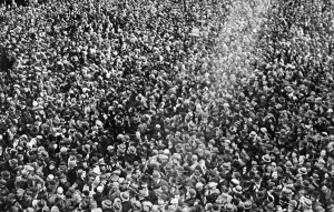 Crush: Crowd of spectators on the Day of Potsdam, 1933