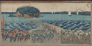 Sagami: Crowd visiting Buddihist image exhibition at Enoshima Benzai