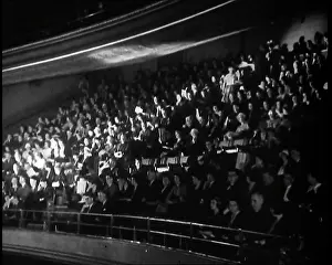Tate: Crowd Watching a Harry Tate Sketch