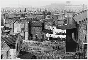 Handy: CROWDED LONDON HOUSING