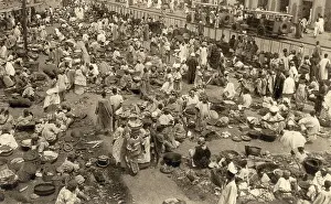 Traders: Crowded market in Dakar, Senegal