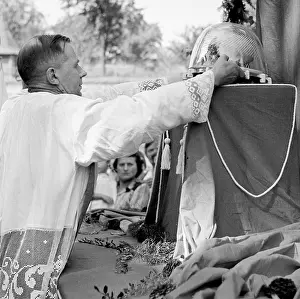 Vojtech: Crowds of believers gather at Brevnov Monastery