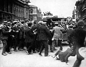 Asquiths: Crowds cheering Mr. Asquith's car