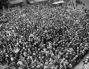 Heavyweights: Crowds at Jack Dempsey-Georges Carpentier fight