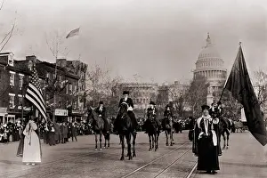Inez: Crowds lining Pennsylvania Avenue to watch ?
