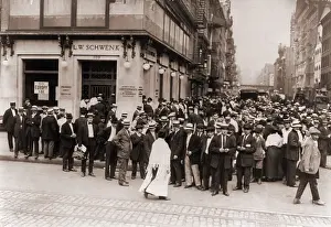 Depressions: Crowds making a run on the L.W. Scwenk Bank, ?