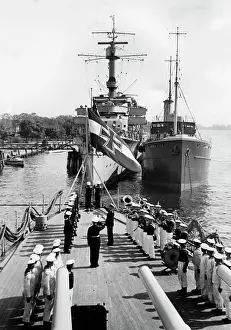 Hoisting: Cruiser Leipzig, 1934