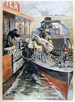 Squashed: CRUSHED BY TWO BOATS