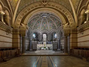 Basilique: Crypt, Basilique Notre-Dame de Fourviere, Lyon, France