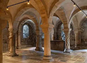 Gripping: Crypt, Lund Cathedral, Lund, Sweden