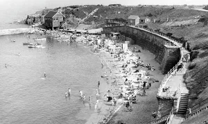 Cullercoats: Cullercoats, the Beach c1955