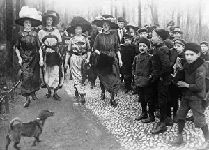 Skirts: Culottes fashion, 1911