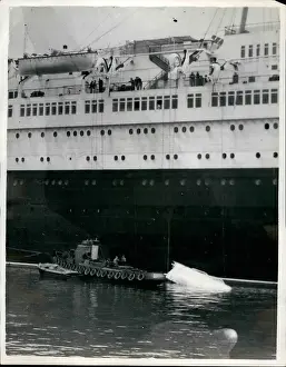 Davits: Cunard liner, Queen Elizabeth II, lifeboat accident