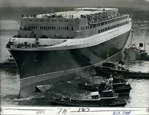 Newsweek: Cunard liner, Queen Elizabeth II