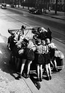 Curiously: Curious Children inspect a car, 1935