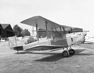 Elstree: Currie Wot G-APWT