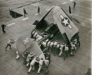Helldiver: Curtiss Model 84 SB2C-1 Helldiver aboard a US aircraft