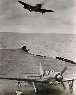 Sb2c: Curtiss Model 84 SB2C-1 Helldivers aboard a US aircraft