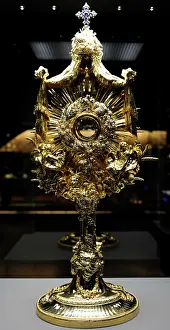 1760: Custody of gilded silver decorated with precious stones. 178