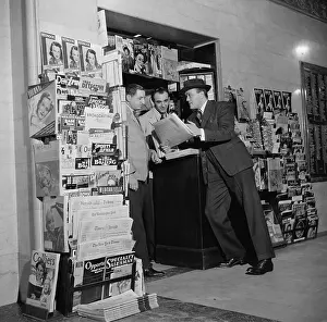 Newsstand: Customer at the Newsstand in the National Press