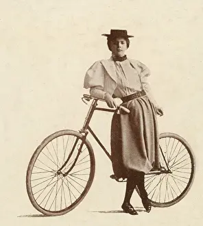 Rational: Cycling outfit of 1890s