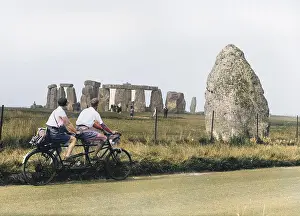 CYCLING PAST STONEHENGE