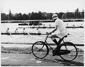 Anthony Christie Collection: CYCLING WITH REGATTA