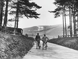 Westbury: CYCLING BY WHITE HORSE