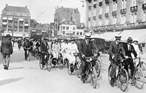 Bicyle: Cyclist in Amsterdam, 1924