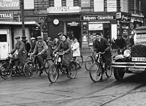 Berliner: Cyclist in Berlin, 1932