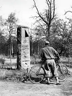Willet: CYCLIST IN PLUS FOURS