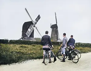Outwood: CYCLISTS & WINDMILLS