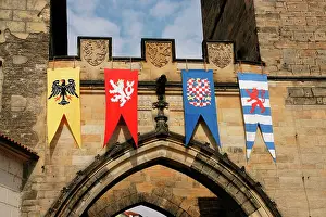Strana: Czech Republic. Prague. Charles Bridge. Bridge tower on the