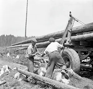 Pohranici: Czechoslovakia - Plane by Marienbad 1948. Loggers