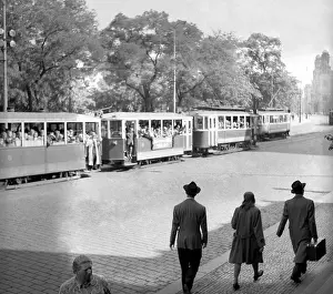 Streetcars: Czechoslovakia, Prague 1947. Packed electric powered
