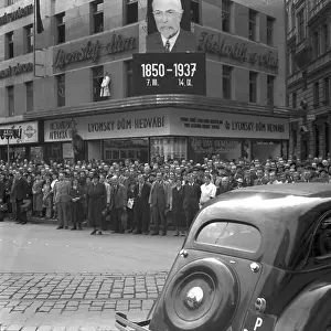 Minuta: Czechoslovakia - September 1937, Prague citizens