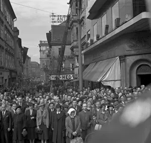 Minuta: Czechoslovakia - September 1937, Prague citizens